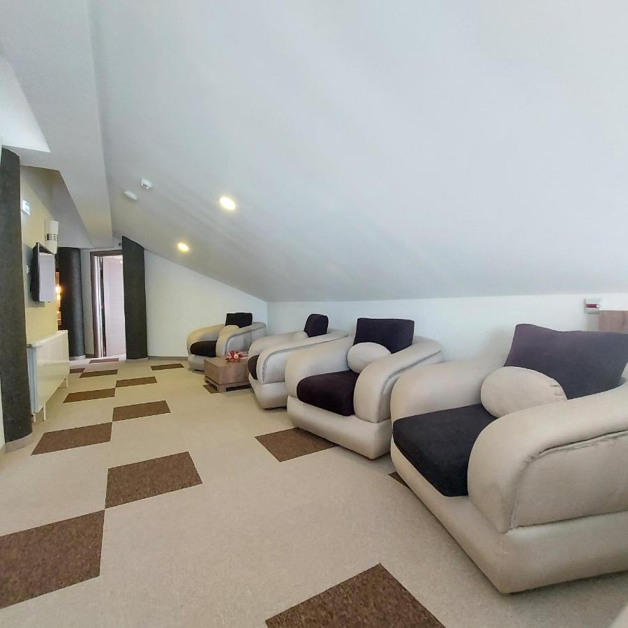 Hotel Kole Čačak المظهر الخارجي الصورة