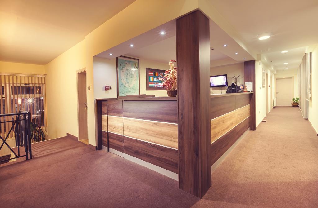 Hotel Kole Čačak المظهر الخارجي الصورة