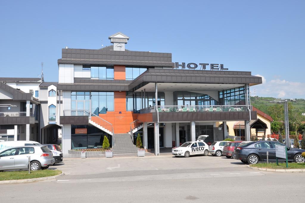 Hotel Kole Čačak المظهر الخارجي الصورة