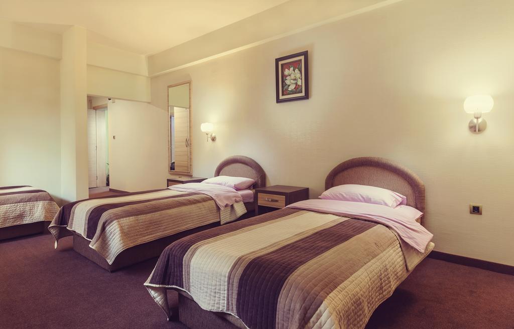 Hotel Kole Čačak الغرفة الصورة