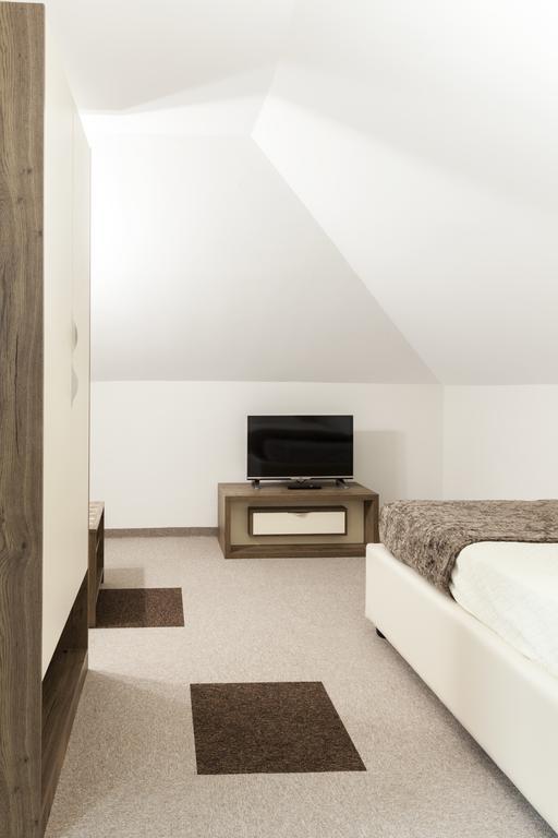Hotel Kole Čačak المظهر الخارجي الصورة